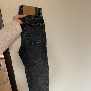 Black boyfriend jeans